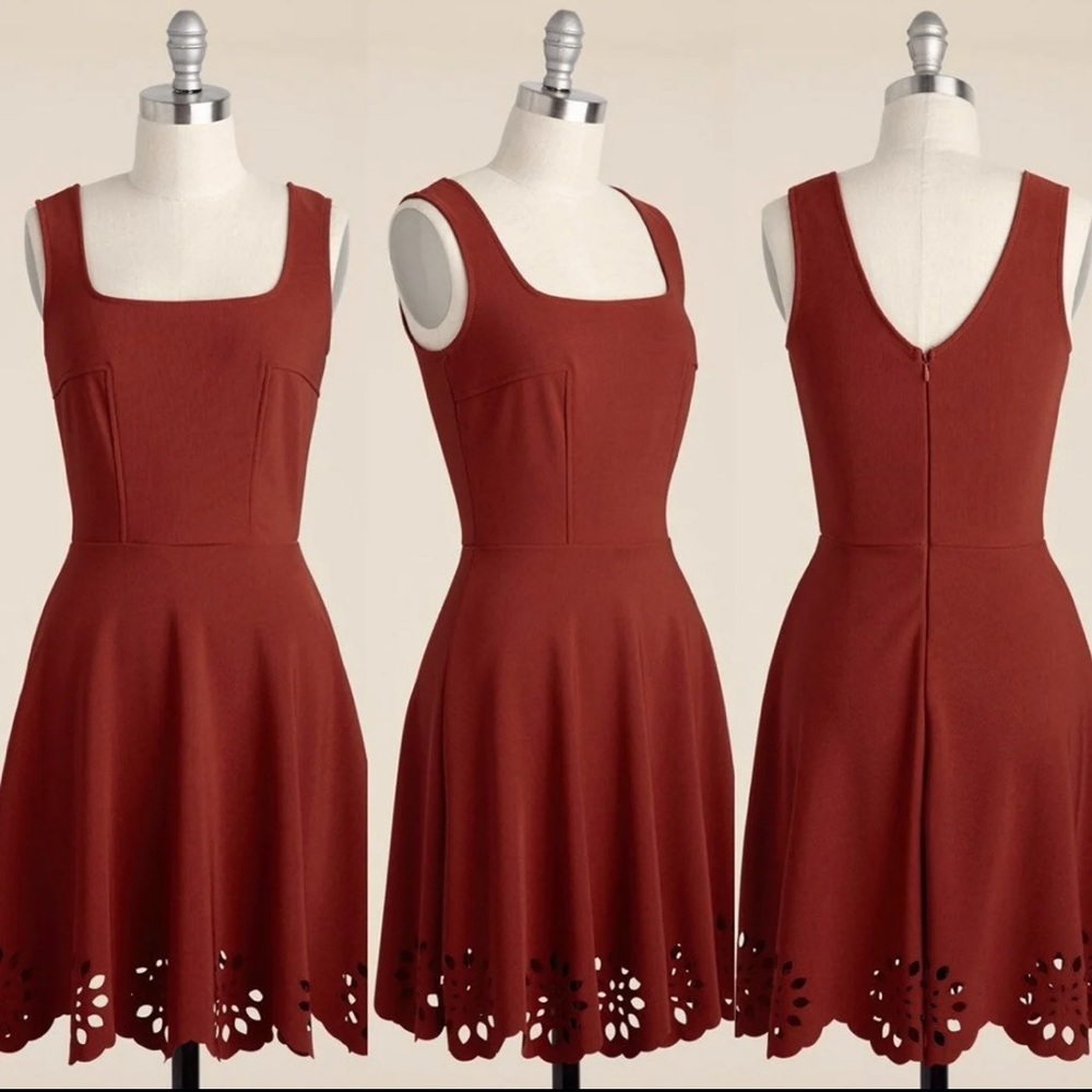 Dress - Picture 3 of 7